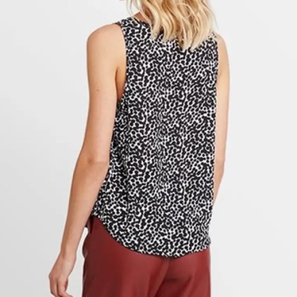 Banana republic blouse size medium - Picture 4 of 11